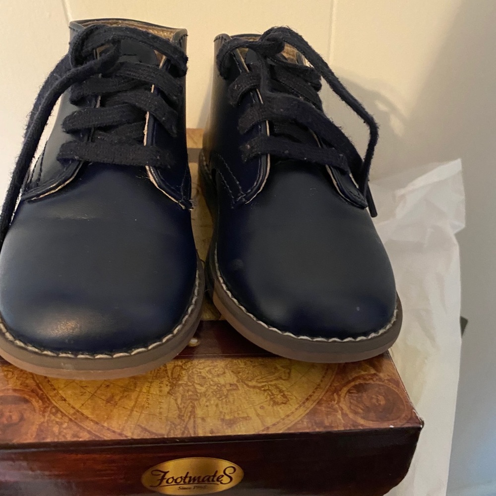 Infant walking shoes with bells size 4.5c